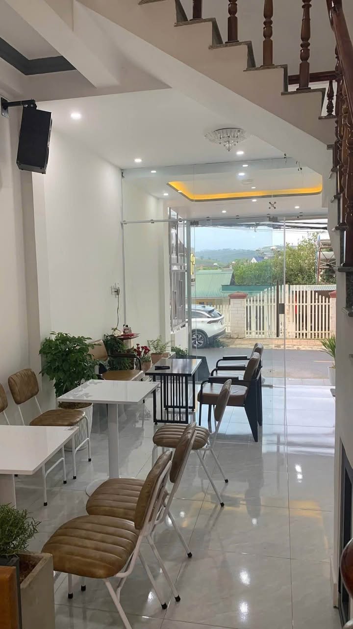 Nhà mặt tiền Thống Nhất, Lạc Dương 45m² giá 5.5 tỷ - Kinh doanh thuận lợi!