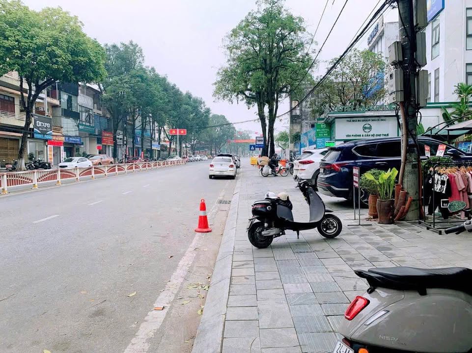 Nhà phố 4 tầng đường Hoàng Liên, Kim Tân, Lào Cai - Giá 7.65 tỷ - Đầu tư sinh lời ngay!