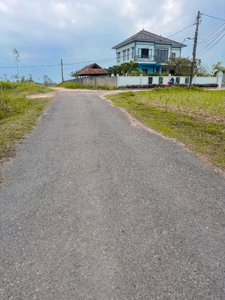 Đất nền Lý Trạch 200m² giá chỉ 700 triệu - Cơ hội đầu tư tuyệt vời!