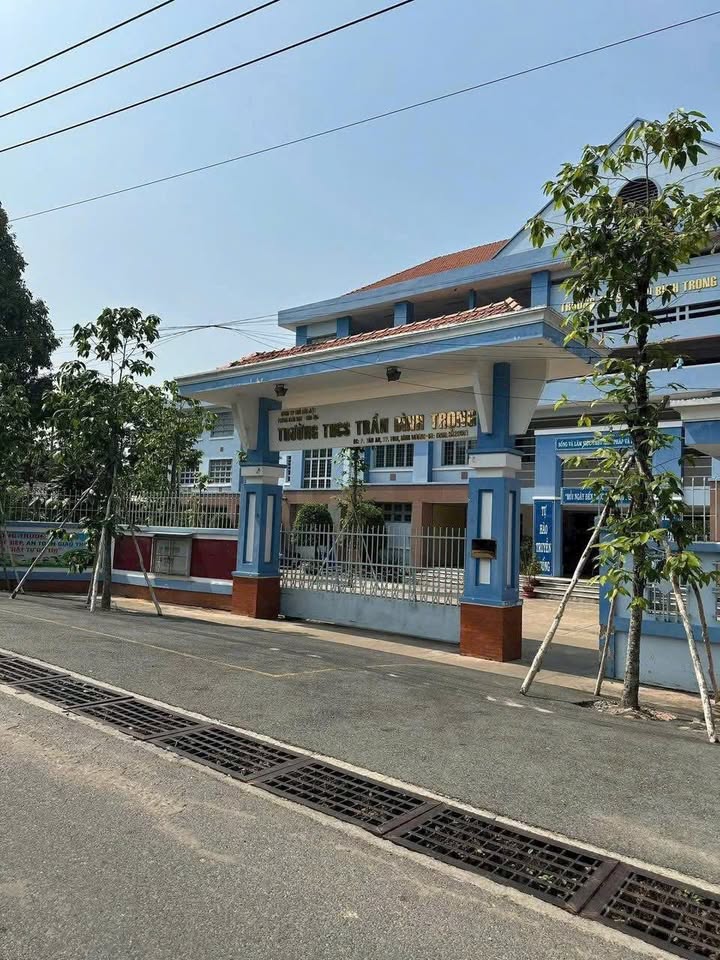 Đất Tân An, Thủ Dầu Một 200m² giá 1.95 tỷ - Đường nhựa ô tô né nhau!