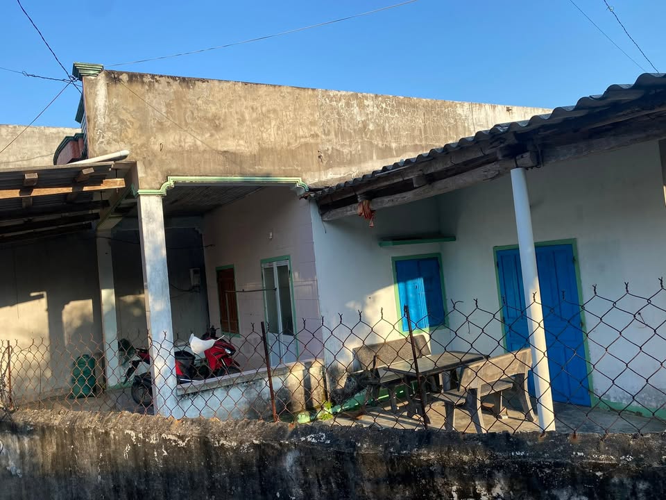 Nhà 2 mặt hẻm rộng Mỹ Thọ, Phù Mỹ, Bình Định 128,1m² giá chỉ từ 100 triệu