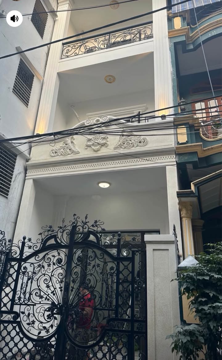 Nhà 3,5 tầng Trần Nguyên Hãn, 70m² giá 7,9 tỷ - Sẵn sàng vào ở ngay!