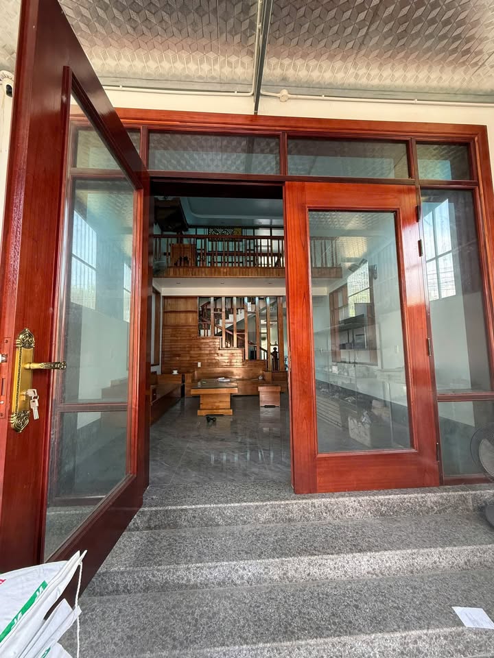 Nhà đẹp tại Hoàng Cương, Thanh Ba, 100m² giá 1 tỷ - Kinh doanh ngay!