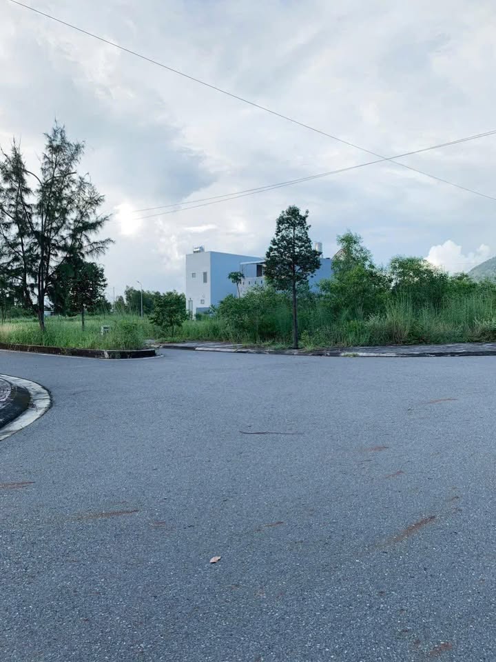 Đất thổ cư Khu TDC Tân Phước 100m² giá 1 tỷ - Hướng Tây, lối thoát hiểm 3m!