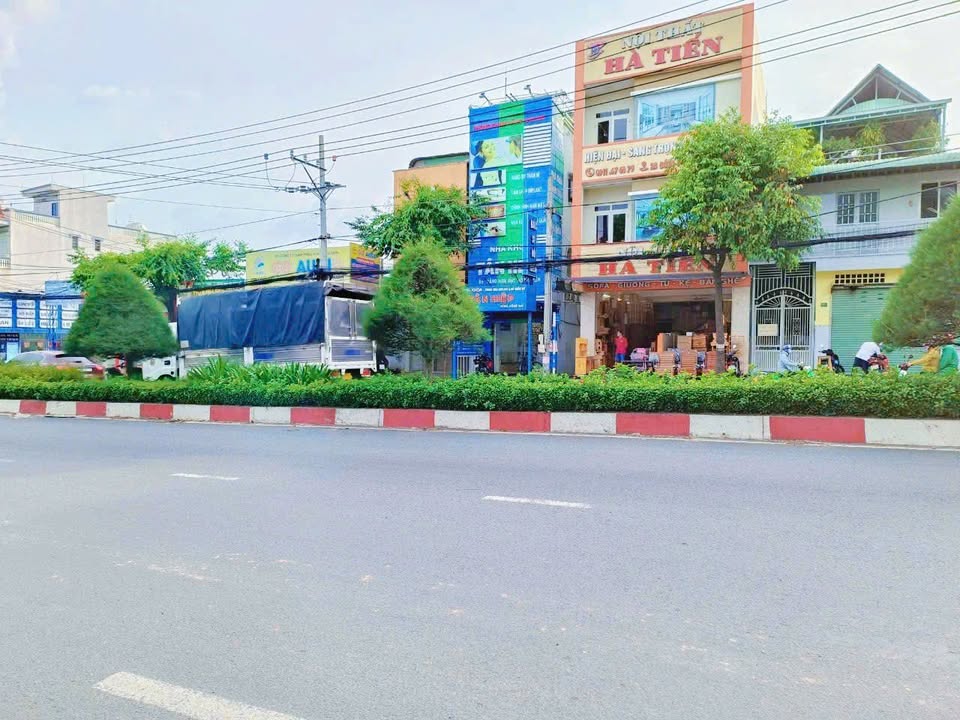 Lô đất mặt tiền đường Đồng Khởi, Biên Hòa 424.2m² giá 11 tỷ - Hạ giá sốc 3 tỷ!