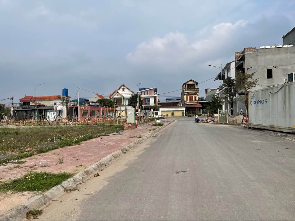 Đất nền Yên Mỹ 90m² giá 3.8 tỷ - Kinh doanh thuận lợi!