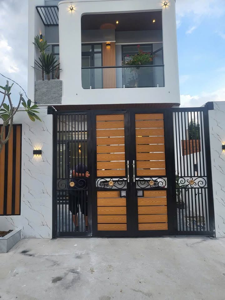 Nhà riêng Thôn Phú Hậu, Xã Suối Hiệp 81m² giá 2.69 tỷ - Thiết kế hiện đại, không gian thoáng mát!