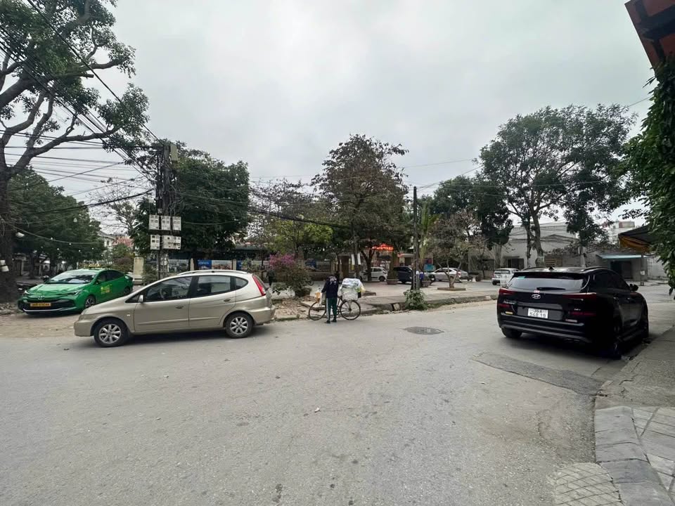 Lô đất Trường Thi 103m² giá thỏa thuận - Mặt tiền 13,5m, ô tô vào thoải mái!