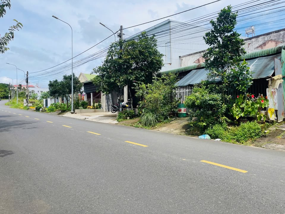 Đất nền Bảo Lộc 100m² giá 2.05 tỷ - Mặt tiền đường Nguyễn Tuân đẹp nhất!