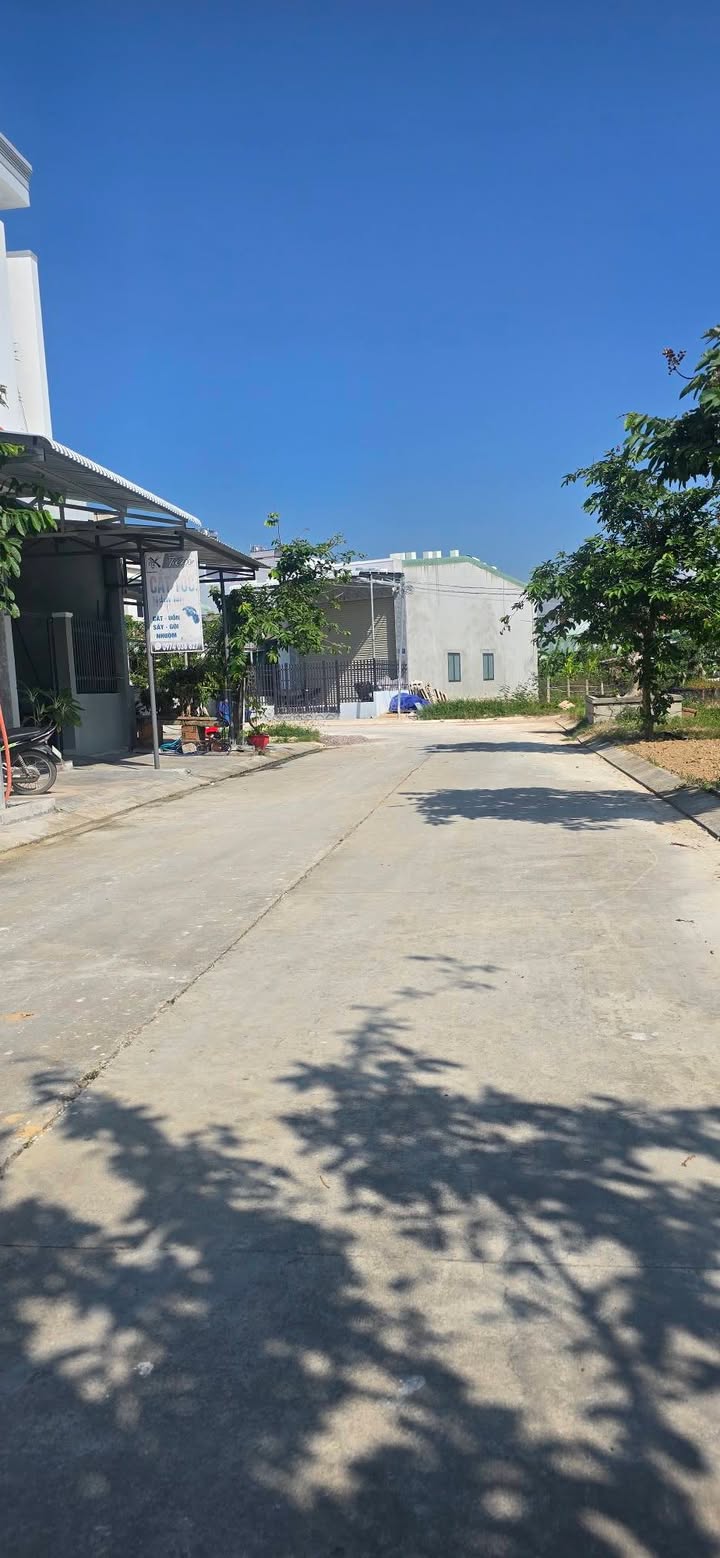 Đất nền Xã Phước Thuận 100m² giá 1.4 tỷ - Sổ hồng riêng, vị trí thuận lợi!