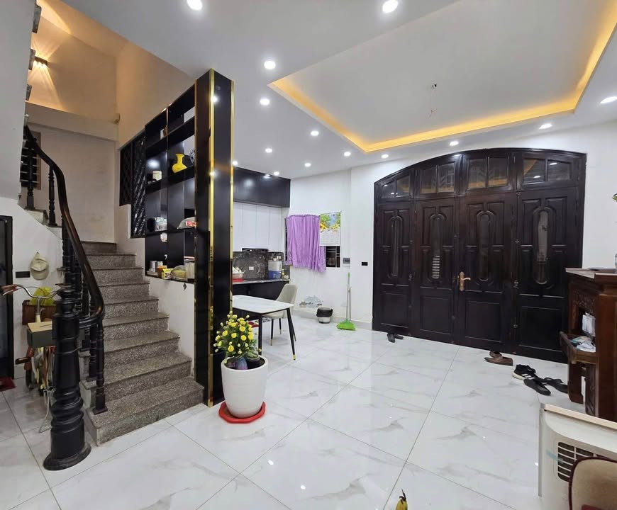 Nhà đẹp Xuân Thủy, Cầu Giấy 37m² giá 9 tỷ - Chính chủ sẵn giao dịch!