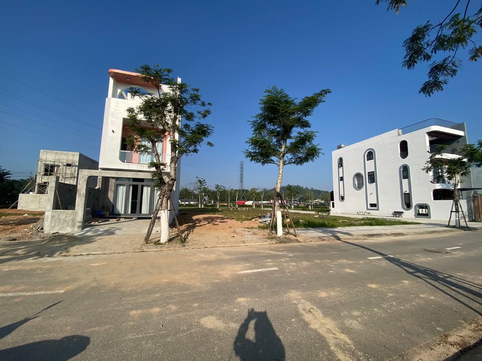 Đất nền Khu đô thị Phú Mỹ, Quảng Ngãi 110m² giá 1.8 tỷ - Sổ hồng chính chủ