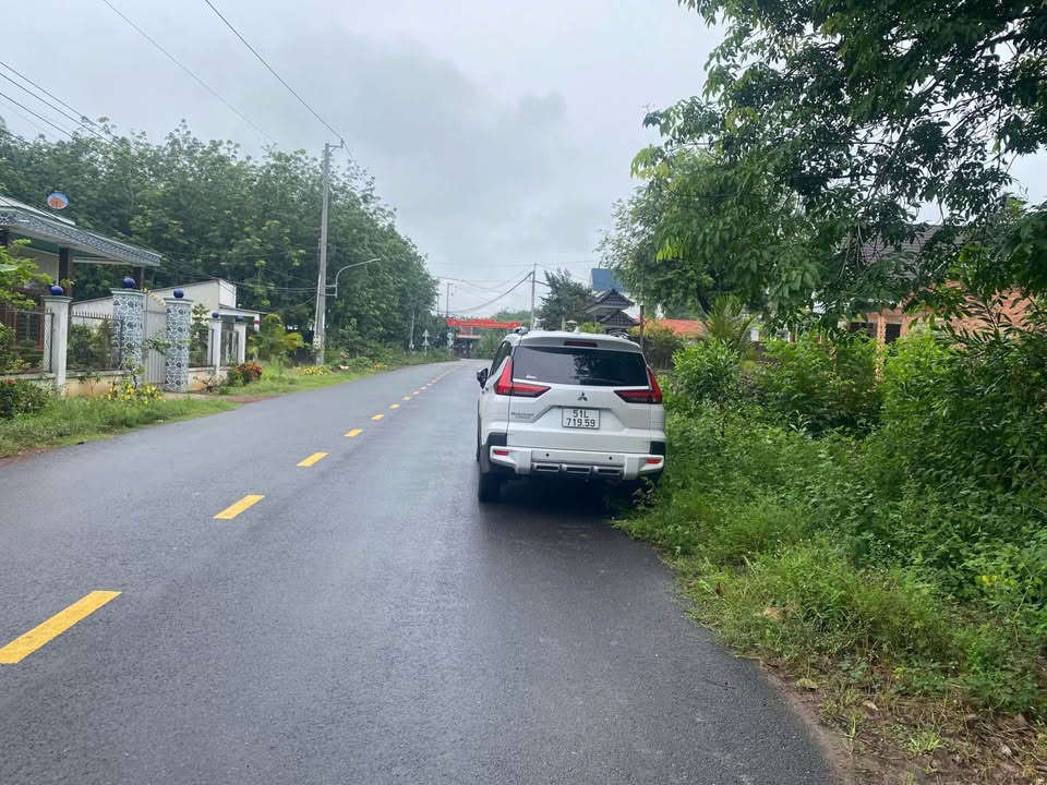 Nhà sân vườn Bàu Bàng 338.5m² giá 1.95 tỷ - Đầu tư sinh lời cao!