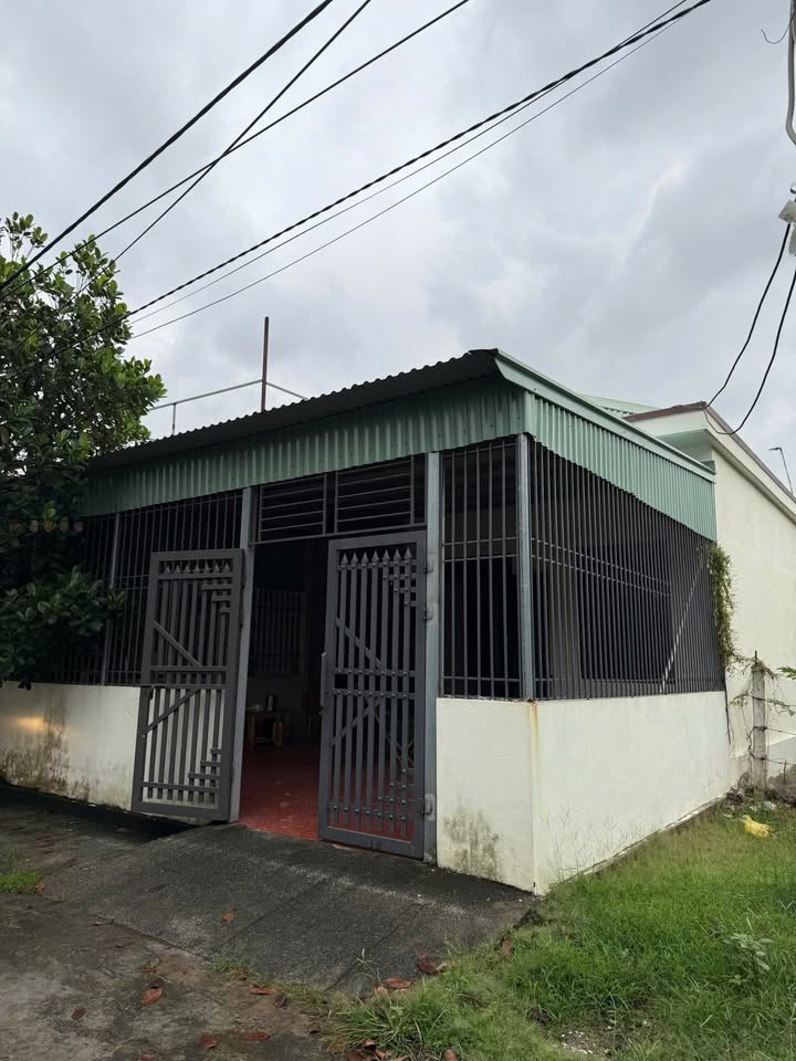 Đất có nhà tại Cẩm Hoàn, Thanh Sơn 157.2m² giá 2.83 tỷ - Kinh doanh ngay!