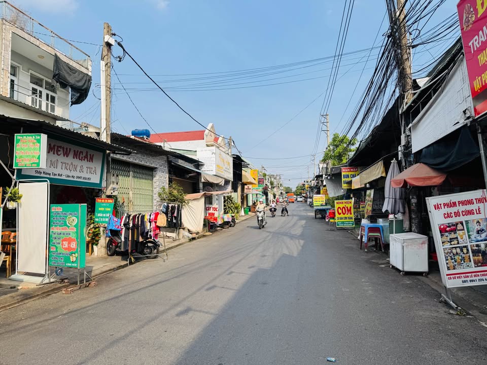 FrontHouse chợ Trại Bò, Long Bình 400m² giá 13.5 tỷ - Đầu tư sinh lời ngay!