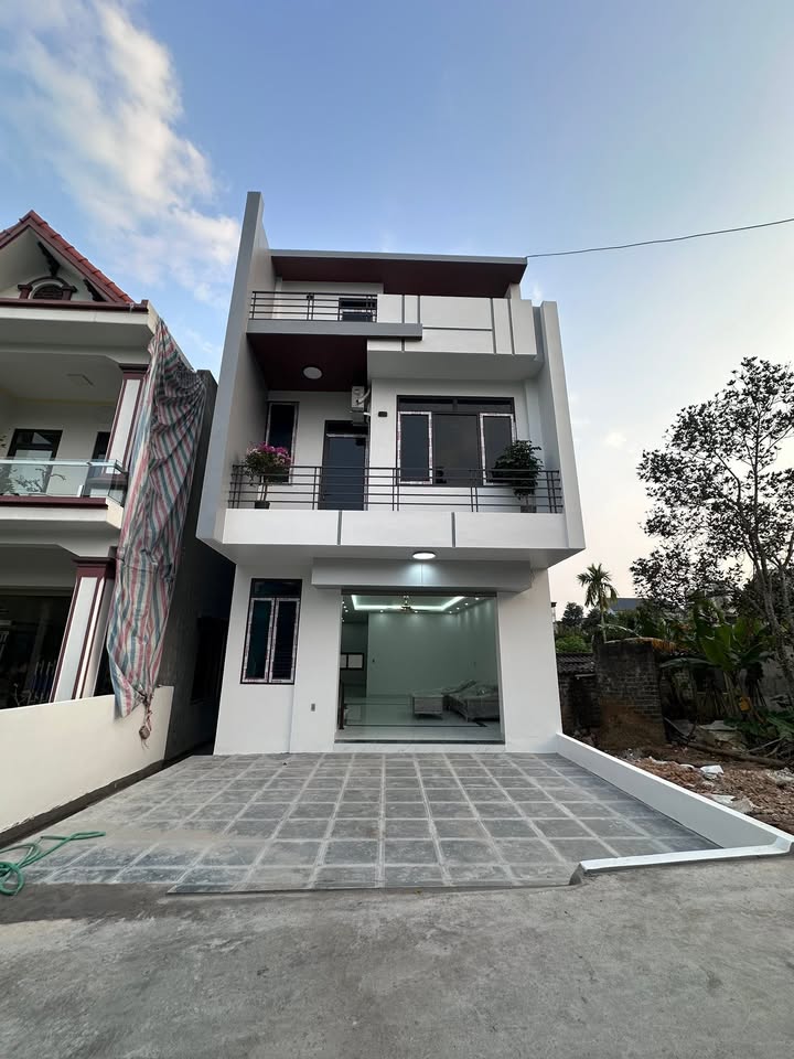 Nhà đẹp Khu 9 Thanh Sơn 100m² giá 3.2 tỷ - Chính chủ bán gấp!