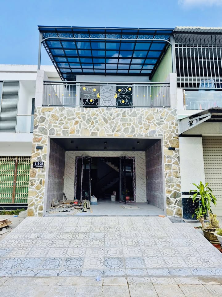 Nhà phố KDC An Bình, Rạch Giá 90m² giá 3.25 tỷ - Full nội thất hiện đại!