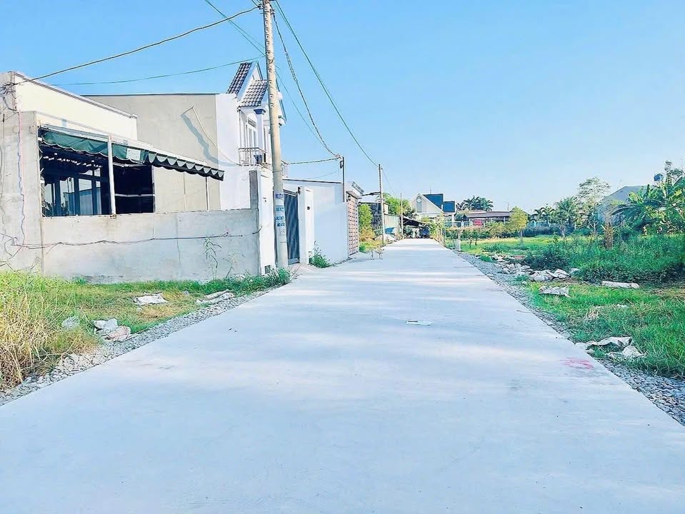 Đất nền Đức Hòa Hạ, Long An 105m² giá 1.2 tỷ - Đầy đủ tiện ích xung quanh!