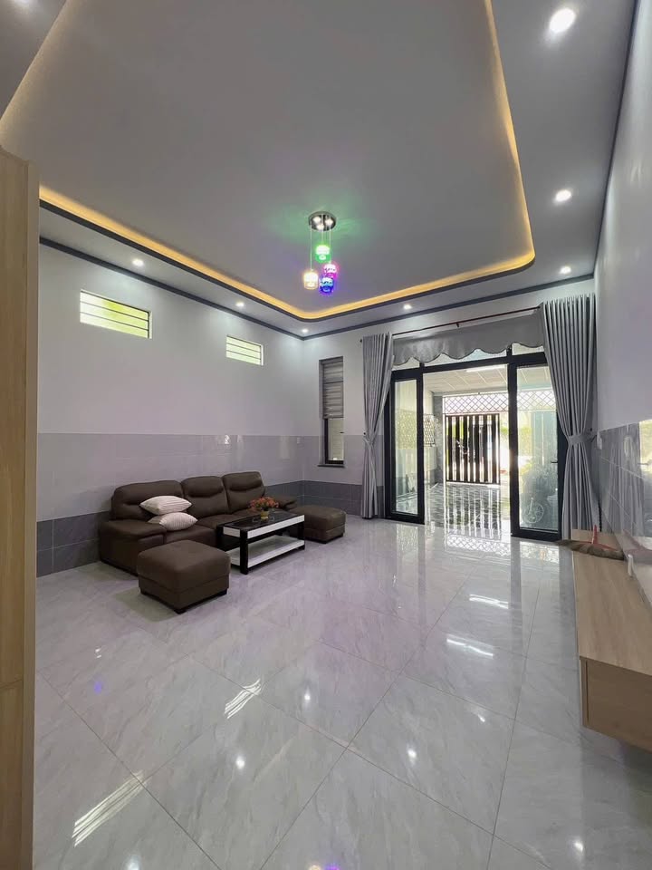 Nhà mới Long Hoa, Tây Ninh 145m² giá 1.35 tỷ - Pháp lý rõ ràng, thương lượng ngay!