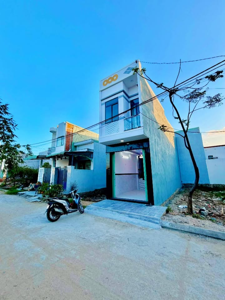 Nhà mặt tiền Chợ Dinh, 49m² giá 2.35 tỷ - Sẵn sàng dọn vào ở ngay!