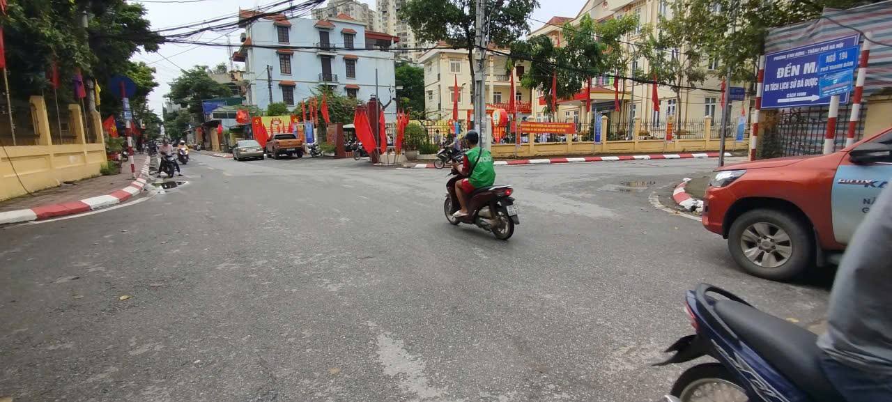 FrontHouse 30m² Thanh Đàm giá chỉ 7 tỷ - Kinh doanh thuận lợi, ô tô đỗ cửa!