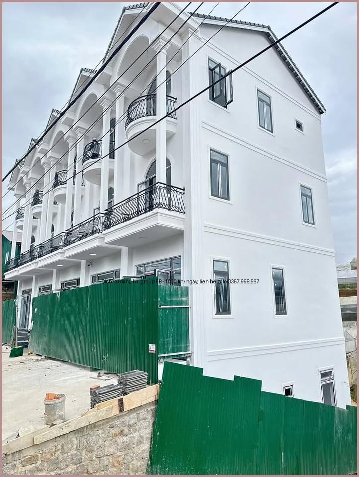 Townhouse 2 Mặt Tiền Đa Phú Đà Lạt 50m² giá 4.1 tỷ - Nhà mới sang trọng sẵn sàng vào ở!