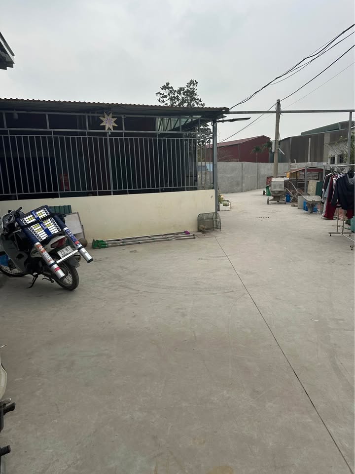 Đất nền Huyện Thanh Trì 40m² giá 4.5 tỷ - Đường ô tô tránh, tiện ích đa dạng!