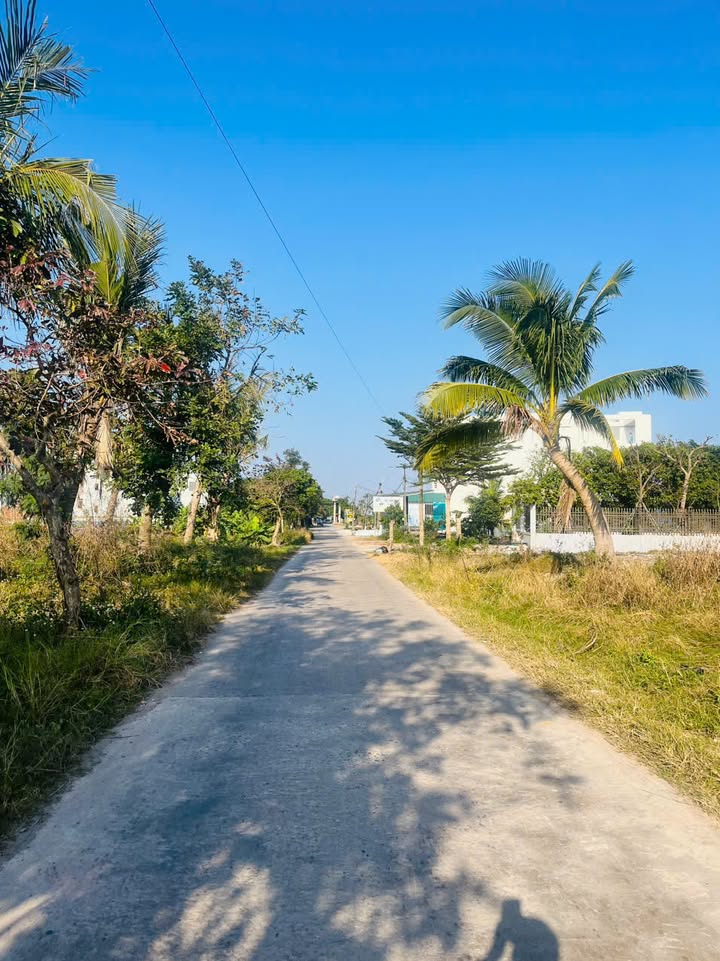 Đất mặt tiền đường Đê, Xã Phúc Thắng, 100m² - Vị trí kinh doanh đắc địa!