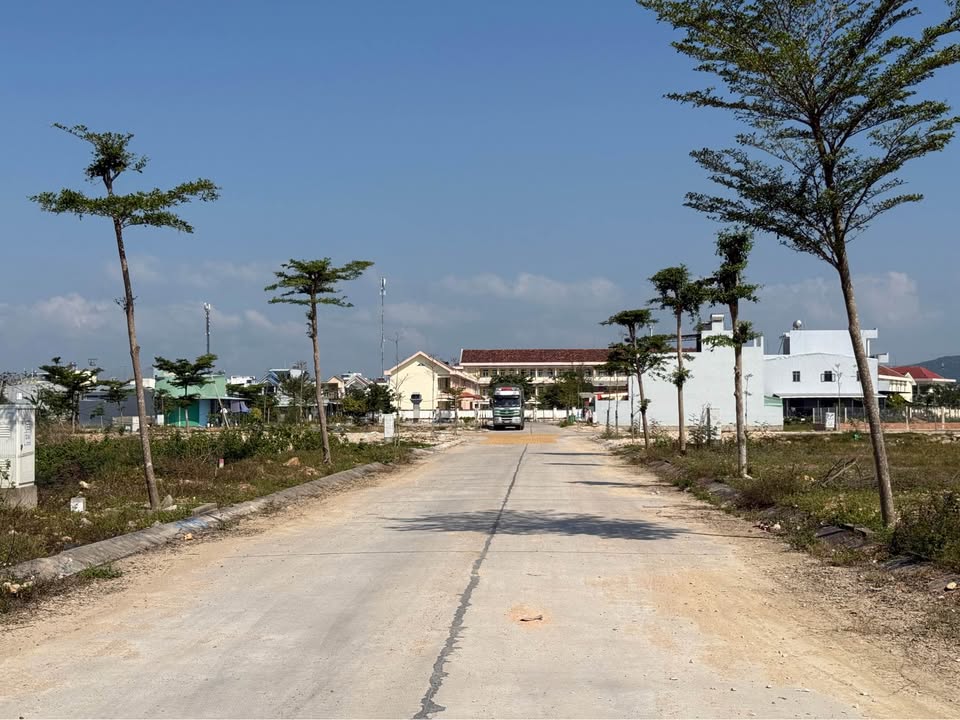 Đất nền Trung Tín 1, Tuy Phước 100m² giá 1.3 tỷ - Sổ hồng chính chủ!