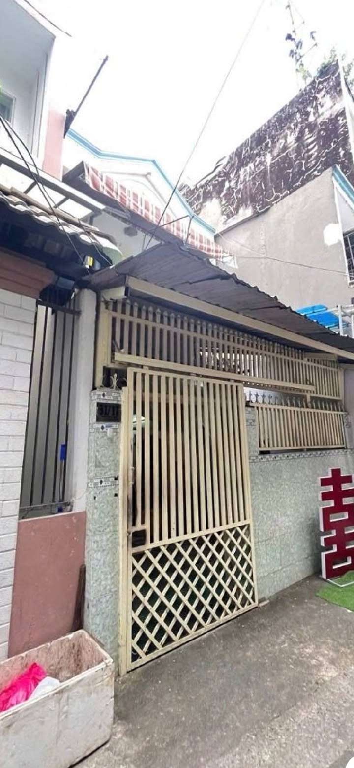 Nhà 2 tầng Phường 10, Quận 10, 70m² giá 6.9 tỷ - Đầu tư sinh lời ngay!