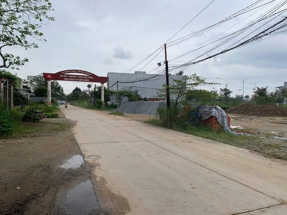 Đất mặt tiền đường nhựa lớn xã Nghĩa Hòa 120m² giá 1.25 tỷ - Đầu tư sinh lời tuyệt vời!