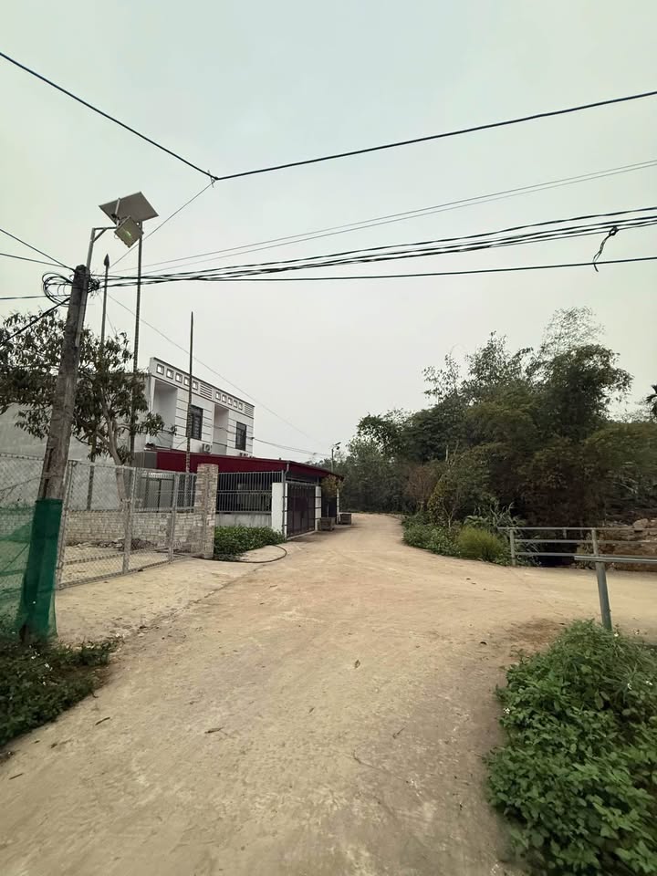 Đất nền Tân Thịnh, Yên Bái 200m² giá 2.2 tỷ - Cơ hội đầu tư hấp dẫn!