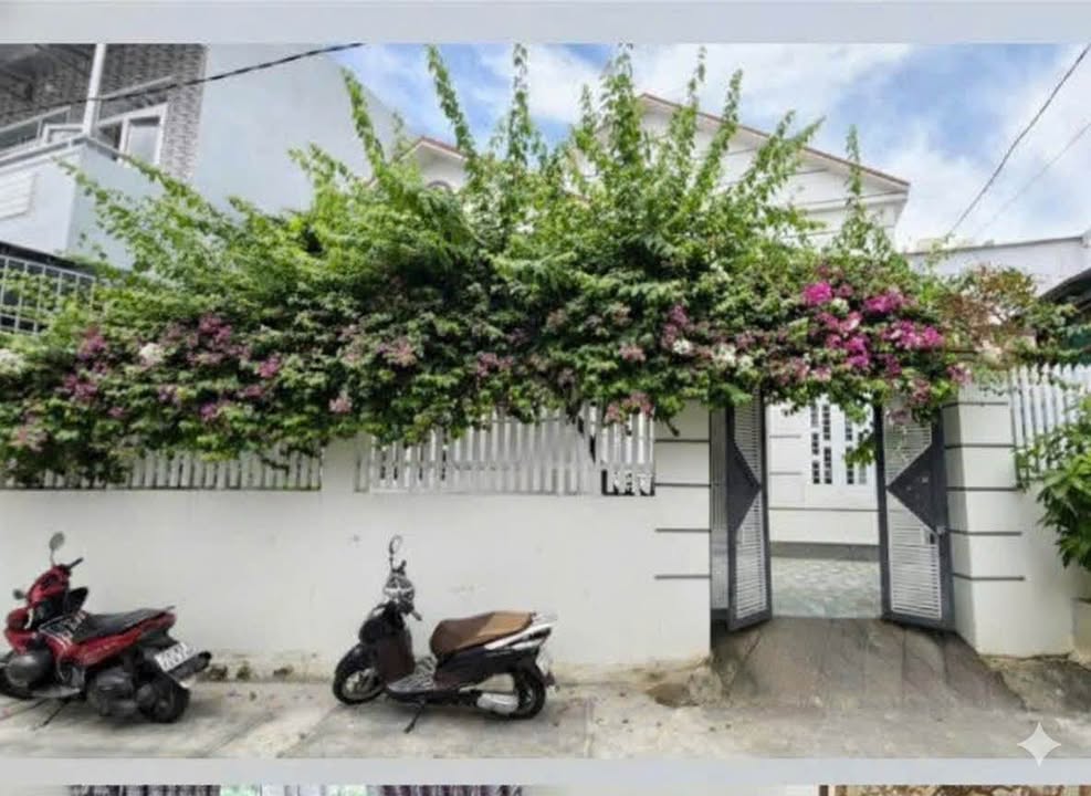 Nhà 2 tầng đẹp tại Tây Nha Trang 110m² giá 3.75 tỷ - Pháp lý đầy đủ