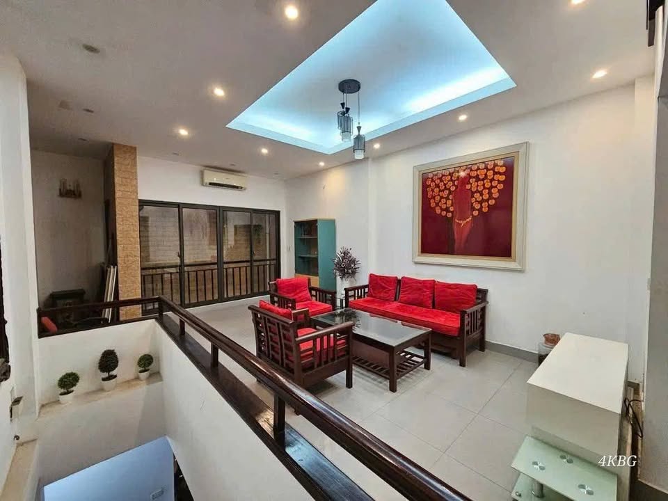 Nhà phố Quảng Khánh Tây Hồ 70m² giá 28 tỷ - Sổ đỏ chính chủ!