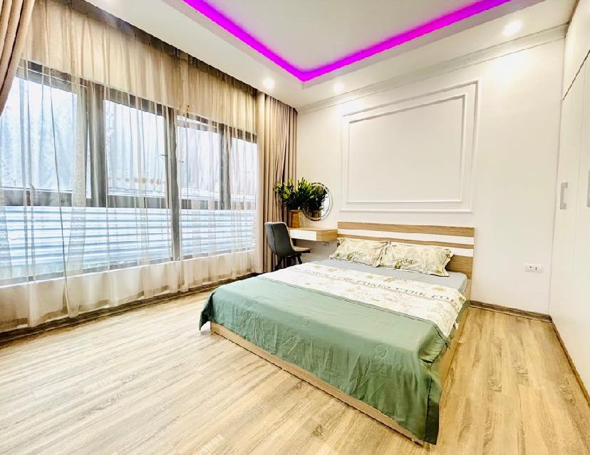 Căn hộ Tập thể Quỳnh Mai 36m² giá 4 tỷ - Vị trí vàng, tiện ích đầy đủ!