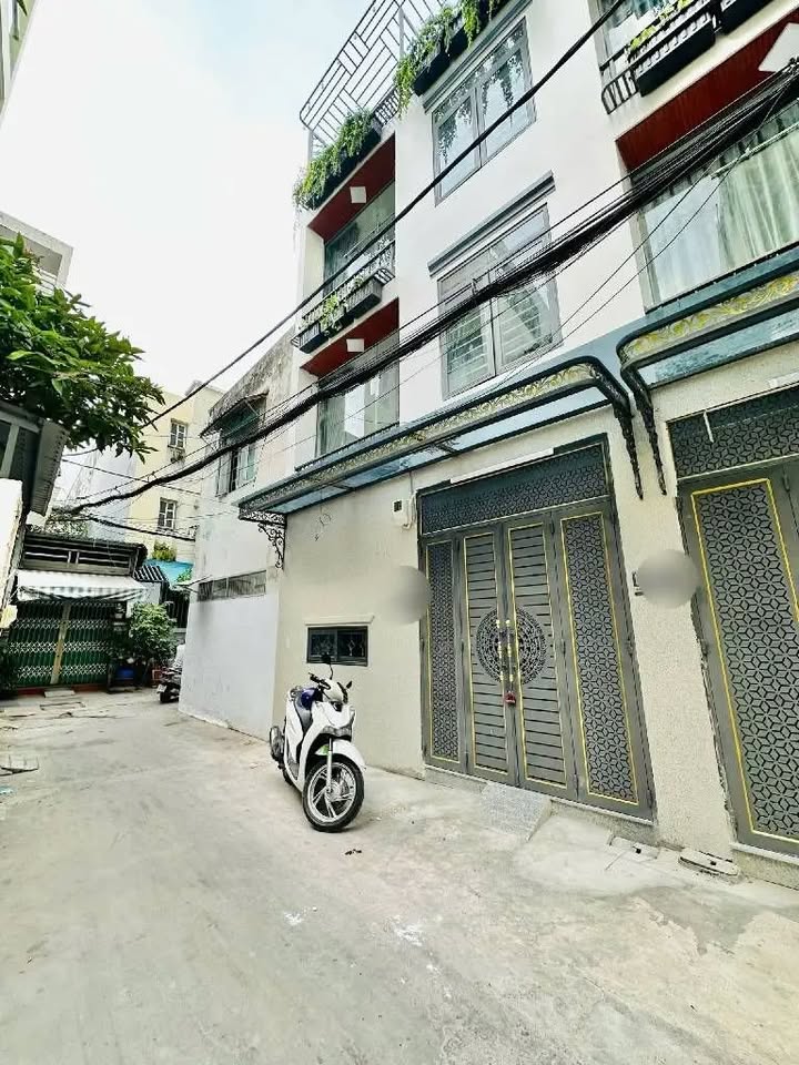 Nhà mới 4 tầng tại Hẻm 1 Sẹc, Bình Thọ, 33m² giá 6 tỷ - Gần Aeon Mall