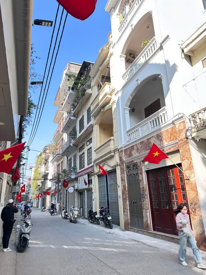 Nhà mặt phố Xuân Đỉnh 70m² giá 16 tỷ - Vị trí kinh doanh đắc địa!