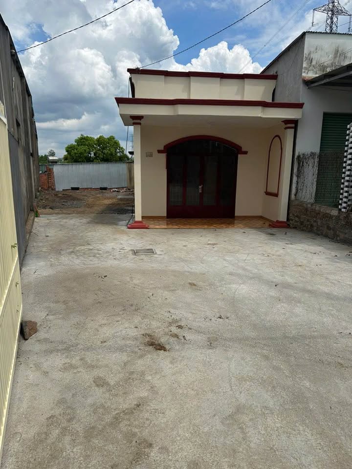 Đất thổ cư 100m² mặt tiền Nguyễn Hoàng, Trảng Bom giá 3 tỷ - Đầu tư sinh lời cao!