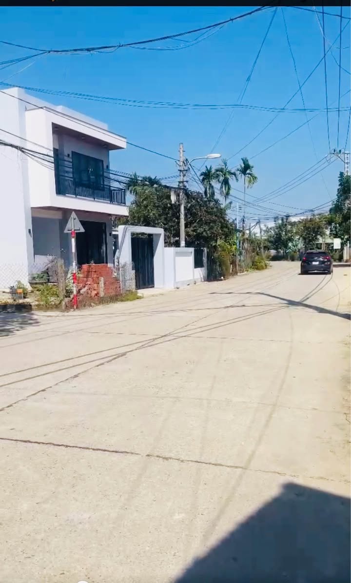 Đất mặt tiền đường bê tông Phường Hòa Xuân 150m² giá 3 tỷ - Khu dân cư đông đúc!