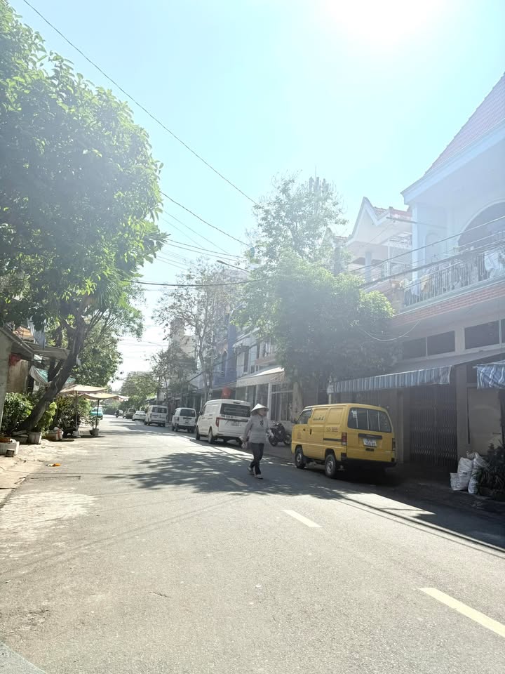 Nhà mặt tiền kinh doanh Văn Cao, Tân Phú 95m² giá 10 tỷ - Đầu tư sinh lời!