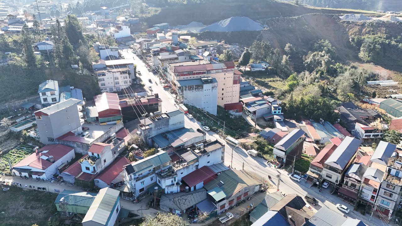 Đất mặt đường Điện Biên Phủ, Sa Pa 90m² giá 600 triệu - Sẵn sàng xây dựng ngay!