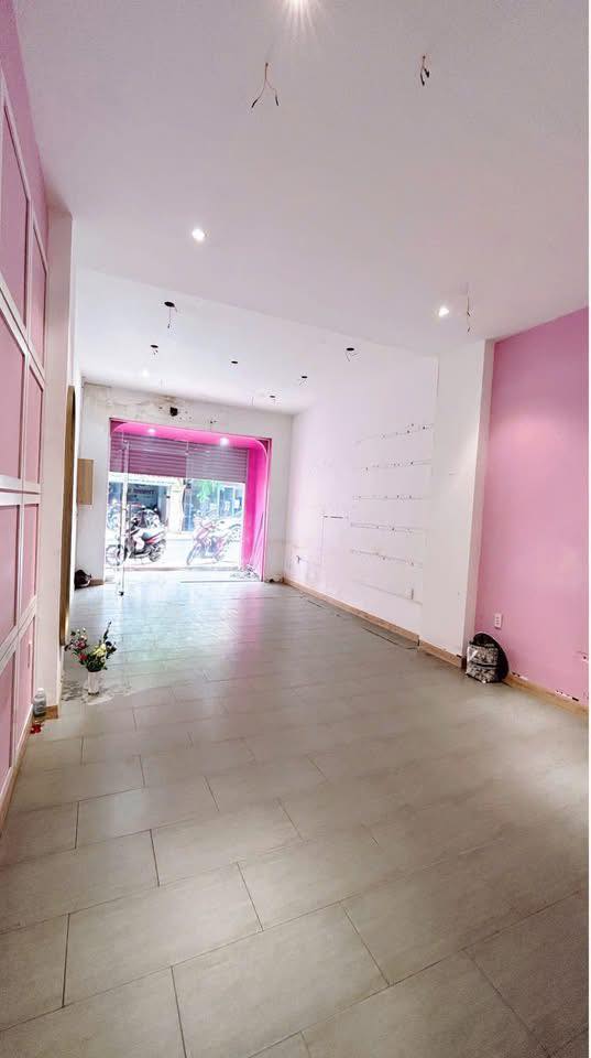 FrontHouse Tân Sơn Nhì 72m² giá 12 tỷ - Nhà đẹp, vị trí đắc địa!