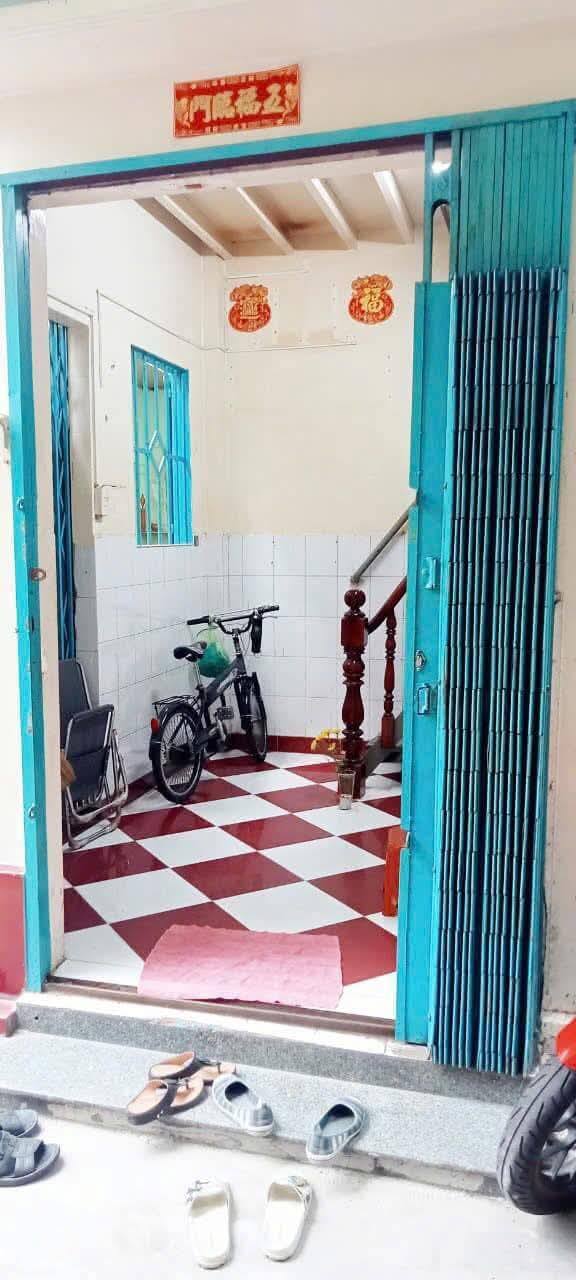 Nhà nguyên căn hẻm Bạch Vân, Quận 5, 17m² giá 6 triệu - Không gian thoáng đãng