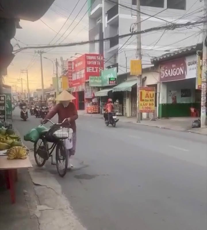 FrontHouse Bà Điểm Hóc Môn 204m² giá 15.2 tỷ - Cơ hội đầu tư tuyệt vời!