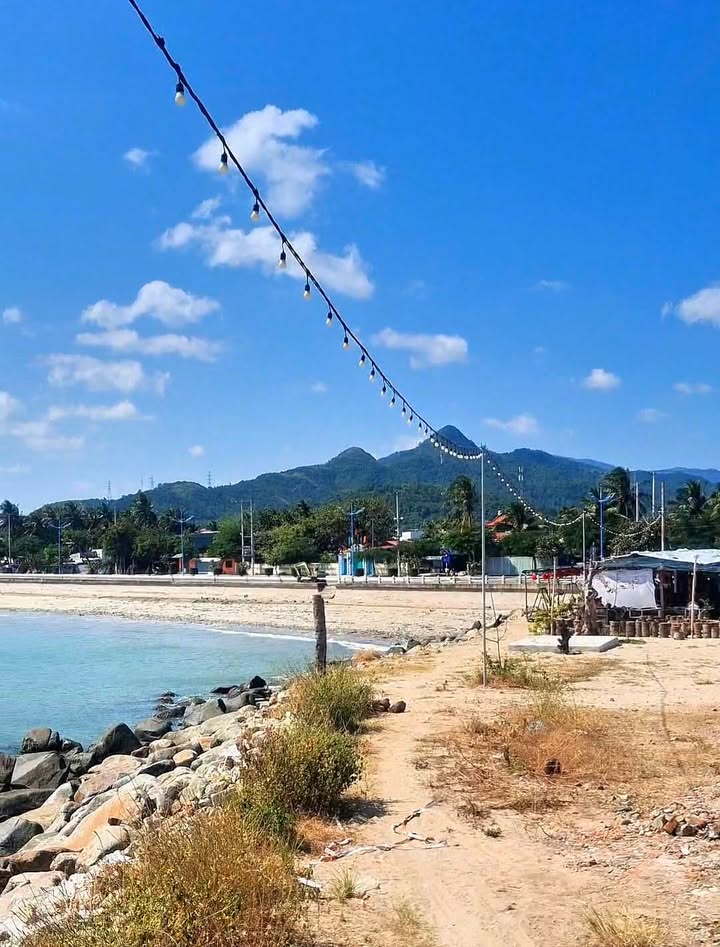 Đất nền ven biển Nha Trang 400m² giá 6.8 tỷ - Đầu tư sinh lời hấp dẫn!