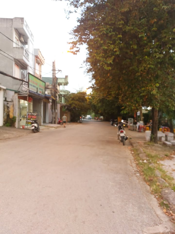 Lô đất mặt đường Nguyễn Tĩnh, Phường Đông Hương 100m² giá 4.1 tỷ - Cơ hội kinh doanh tuyệt vời!