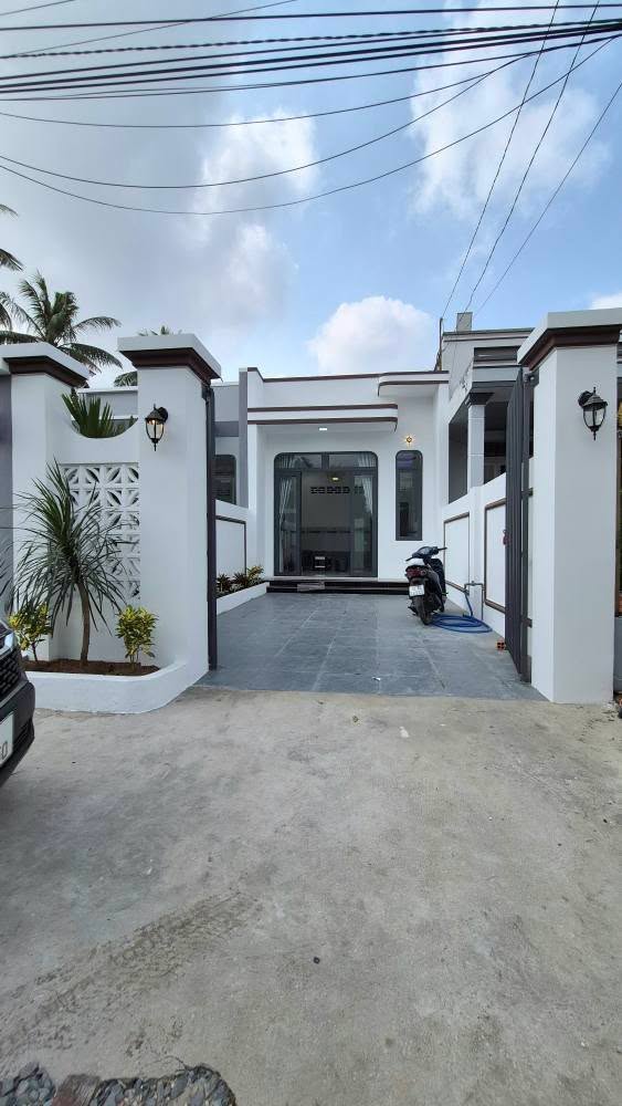 Nhà mới hoàn thiện KP Trường Lộc, Phường Long Hoa, 119m², giá 1.349 tỷ - Sẵn sàng vào ở ngay!