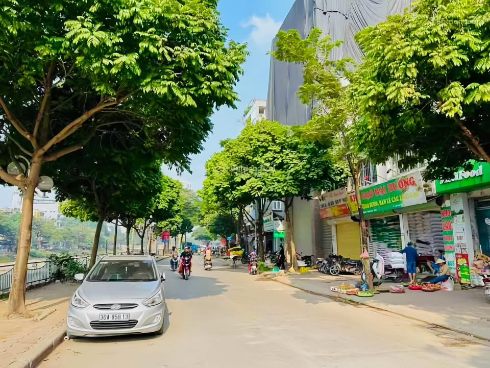 Mặt phố Vũ Tông Phan, Quận Thanh Xuân, 68m² giá 27.2 tỷ - Cơ hội đầu tư hấp dẫn!