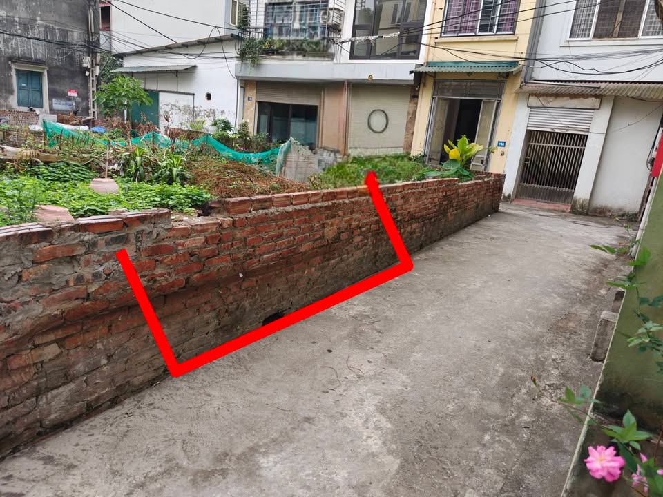 Bán đất Ngõ 48 Ngô Gia Tự, Long Biên 42m² giá 6.45 tỷ - Đầu tư lý tưởng!