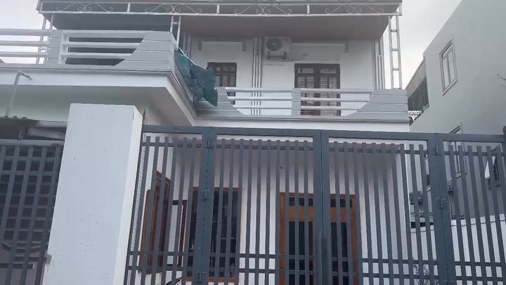 Nhà 2 Tầng Phố Trung Sơn Sầm Sơn 121m² Giá 3 Tỷ - Vào Ở Ngay!